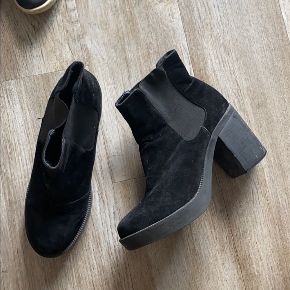 Black velvet Chelsea boot heels